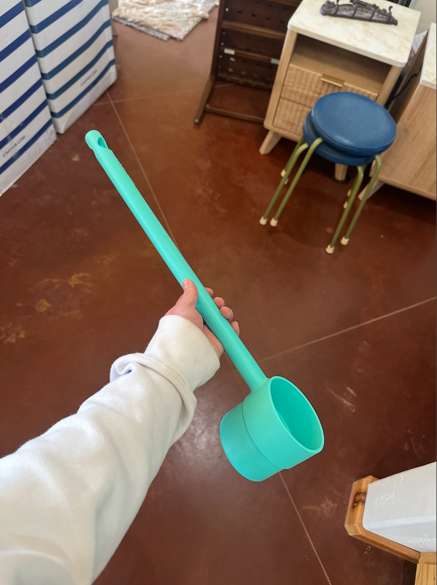 Long Handle Dog Food Scoop